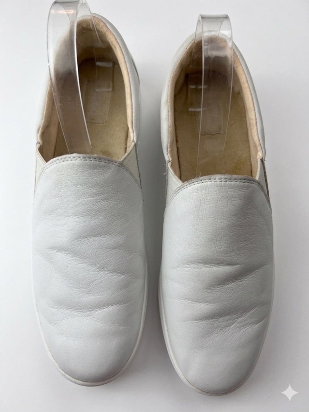 UGG AUSTRALIA 12 Wren Preppy Slip On White Leather Comfy Sneaker
